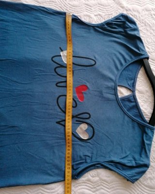 Camiseta Love Corazones Talla XL