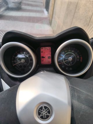 Yamaha X-MAX250 Negra Automática