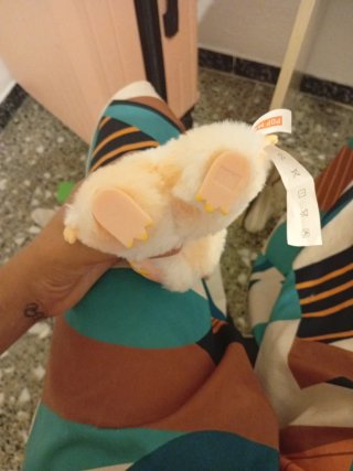 Labubu rosa y blanco suave de Dubai