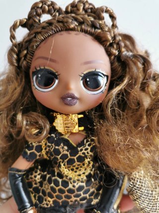 Muñeca L.O.L. Surprise! OMG Fierce Royal Bee