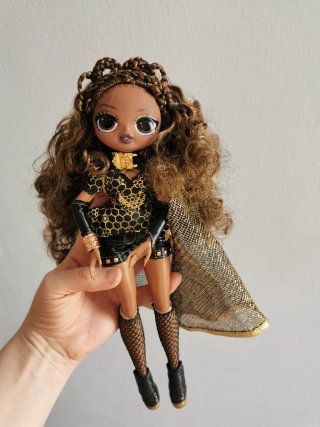 Muñeca L.O.L. Surprise! OMG Fierce Royal Bee