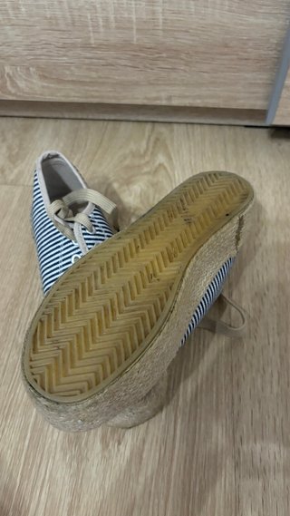 Zapatillas playeras de rayas