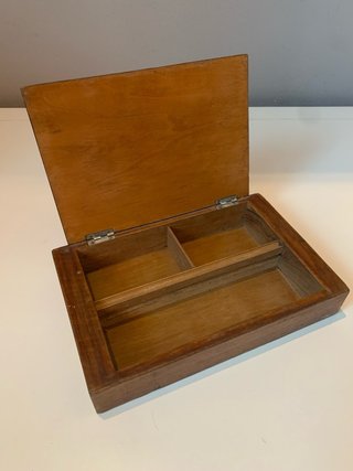 Contenitore in legno per carte da gioco vintage