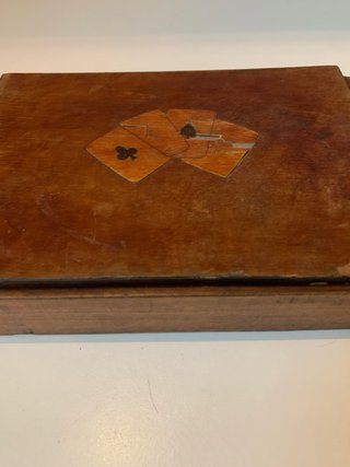 Contenitore in legno per carte da gioco vintage