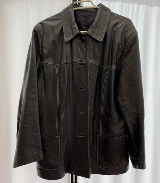 Chaqueta de cuero negra