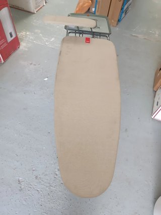 Tabla de planchar plegable Rayen