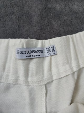 Shorts Stradivarius blancos
