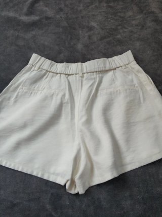 Shorts Stradivarius blancos