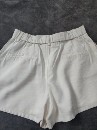 Shorts Stradivarius blancos