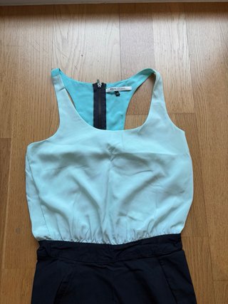 Vestido negro y turquesa