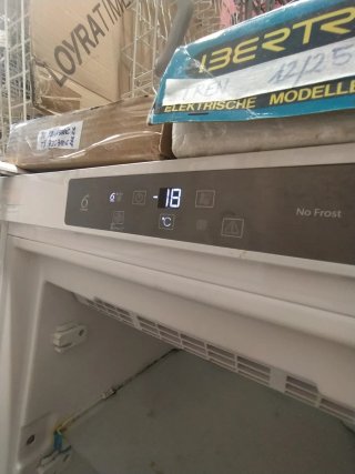 Congelador Vertical Whirlpool 180cm
