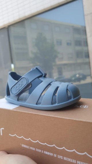 Sandálias Igor Barefoot Novas com etiqueta