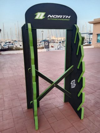 Espositore per tavole da kitesurf NORTH