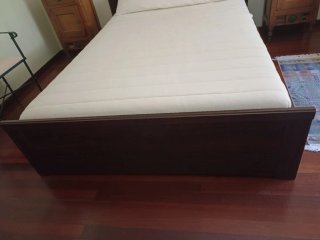 Cama Matrimonio de madera IKEA MALM