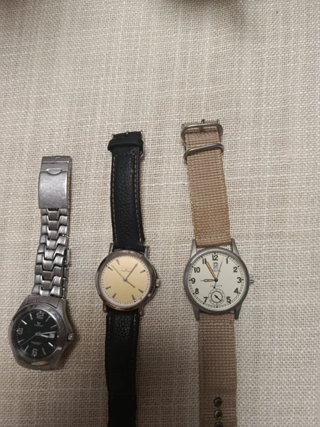 3 relojes WT World Time International