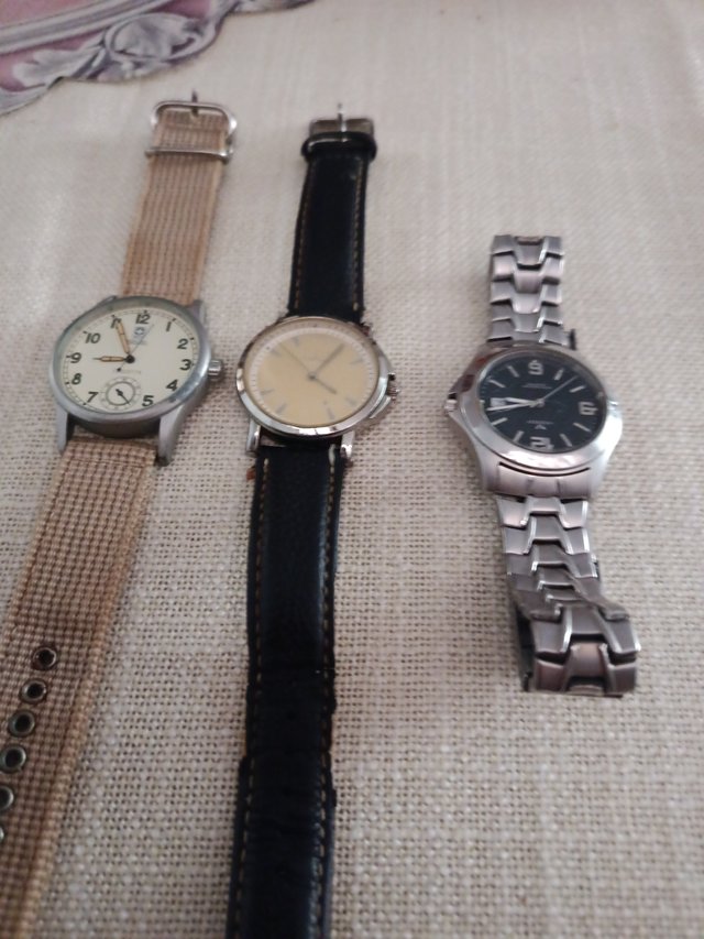 3 relojes WT World Time International
