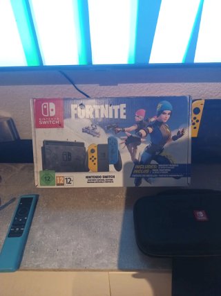 Nintendo Switch Edición Fortnite