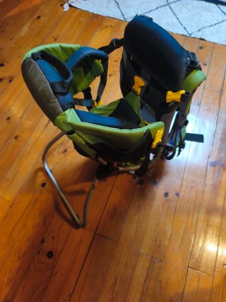 Mochila monte porteo bebé ergonómica