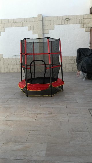 Trampolín infantil con red de seguridad