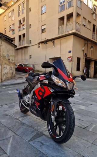 COMO NUEVA Aprilia RS4 50cc