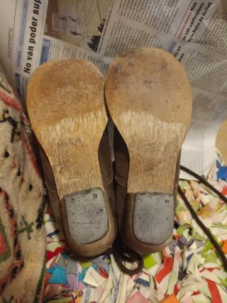 Botines de cuero envelhecido marrón de cuña