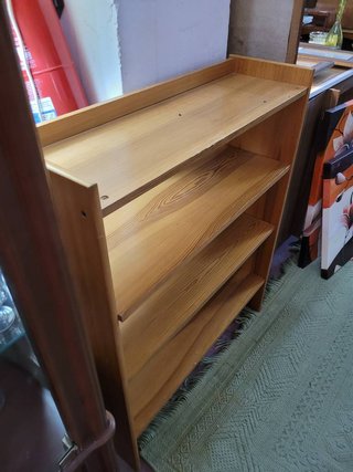 ESTANTERÍA MADERA DE PINO
