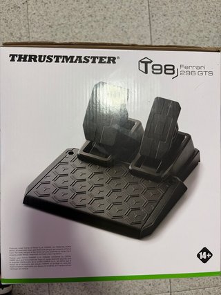 Volante Thrustmaster Ferrari 296 GTS per Xbox