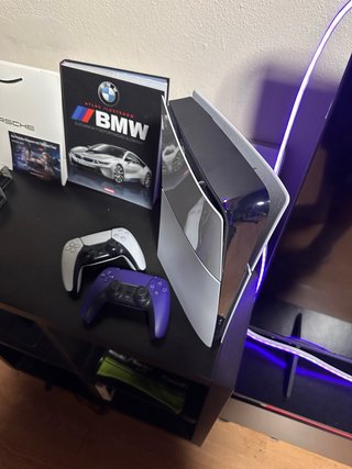 PS5 + 2 Mandos.