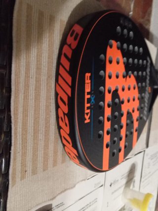 Pala de pádel Bullpadel - ¡Como nueva!