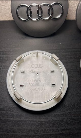 Tapacubos Audi Plata 68mm (4 Unidades)
