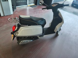 Scooter blanco Rider classic 125