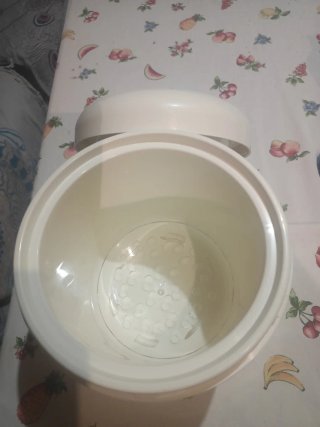 Cubitera de hielo con asa
