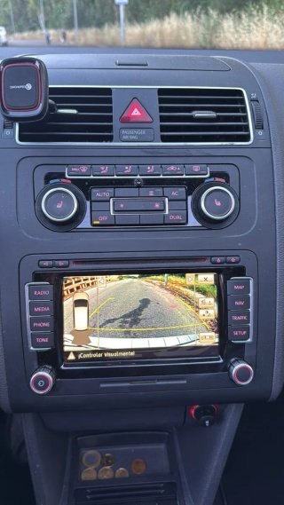 Volkswagen Touran 2011