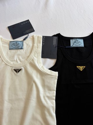 Camisetas Prada Mujer Blancas y Negras