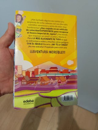 Libro La abuela espía y el tesoro maldito.