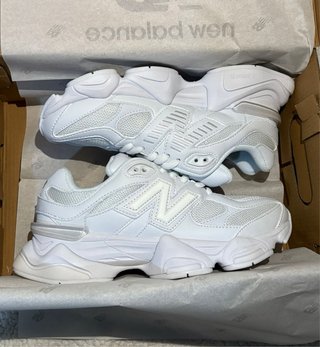 New Balance 9060 Blancas