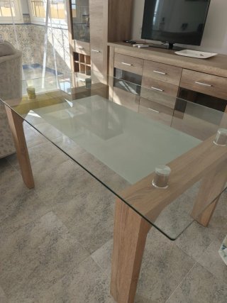 Mueble de salón madera y cristal