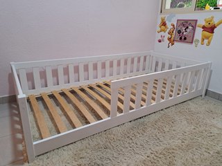 Cama Montessori Blanca con Barreras
