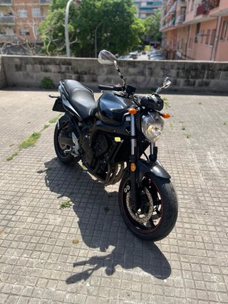 Yamaha Fazer 600 Negra
