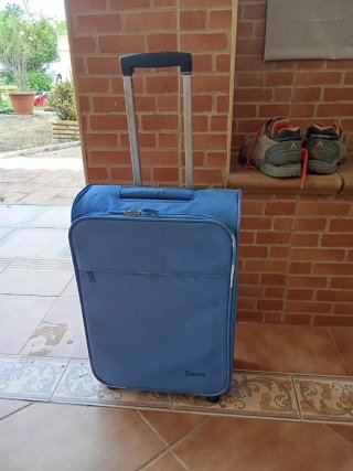 Maleta de viaje azul