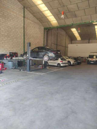 Se traspaso taller de coches nave de 750 mtrs