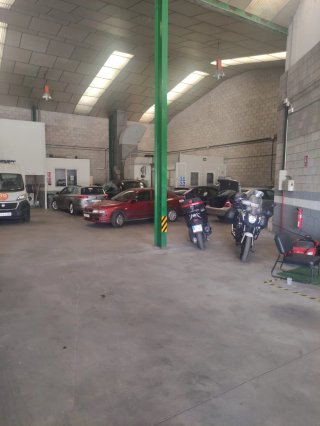 Se traspaso taller de coches nave de 750 mtrs