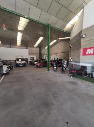 Se traspaso taller de coches nave de 750 mtrs