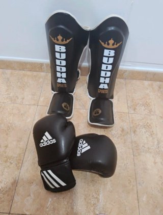 Espinilleras BUDHA y Guantes Adidas
