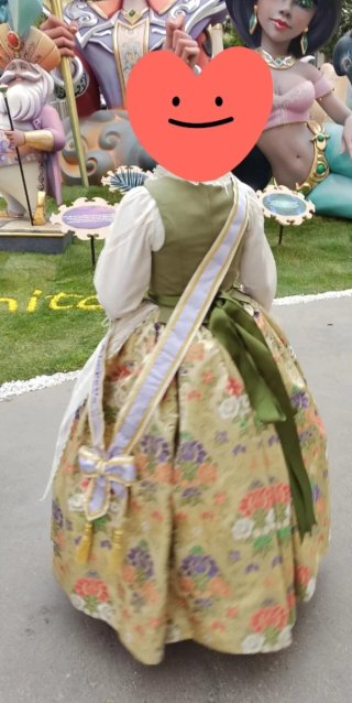 Traje de Huértana para niña 9años aprox.