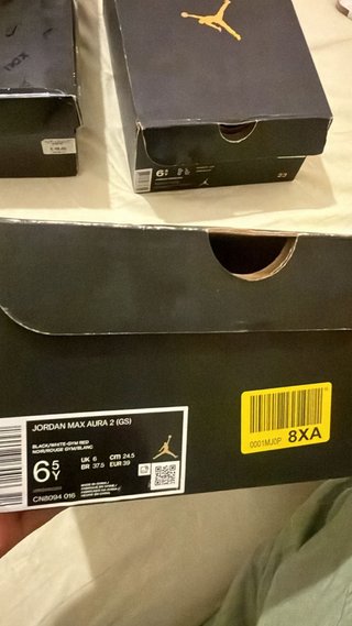 Vendo Jordan Max Aura 2 (GS) originali con scatola