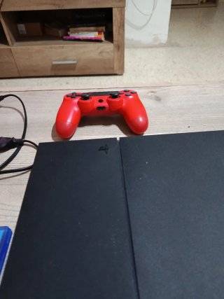 PS4 Slim 1TB Nera con controller e gioco GTA 5