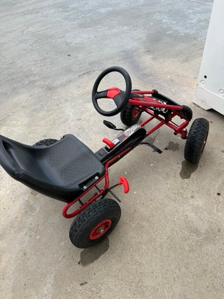 Kart a pedales rojo