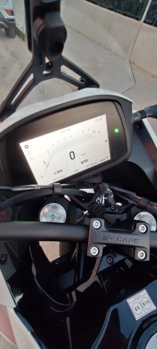 Moto Morini Xcape 650 Roja y Blanca