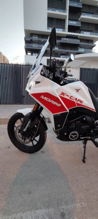 Moto Morini Xcape 650 Roja y Blanca